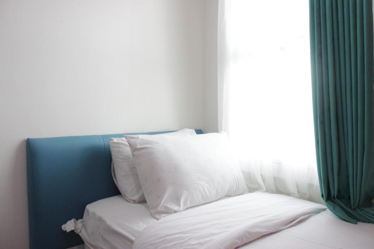 Modern Chic 2br Parahyangan Near Unpar By Travelio Apartemen Bandung